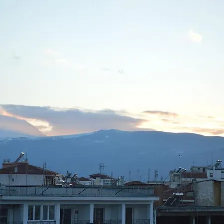 Luxurious Japandi Loft 프톨레마이다