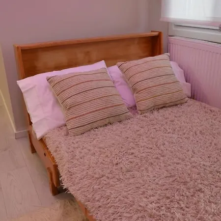 Luxurious Japandi Loft 프톨레마이다